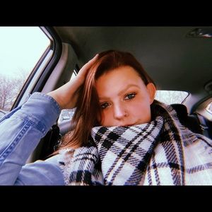 Meet your Posher, Evangeline